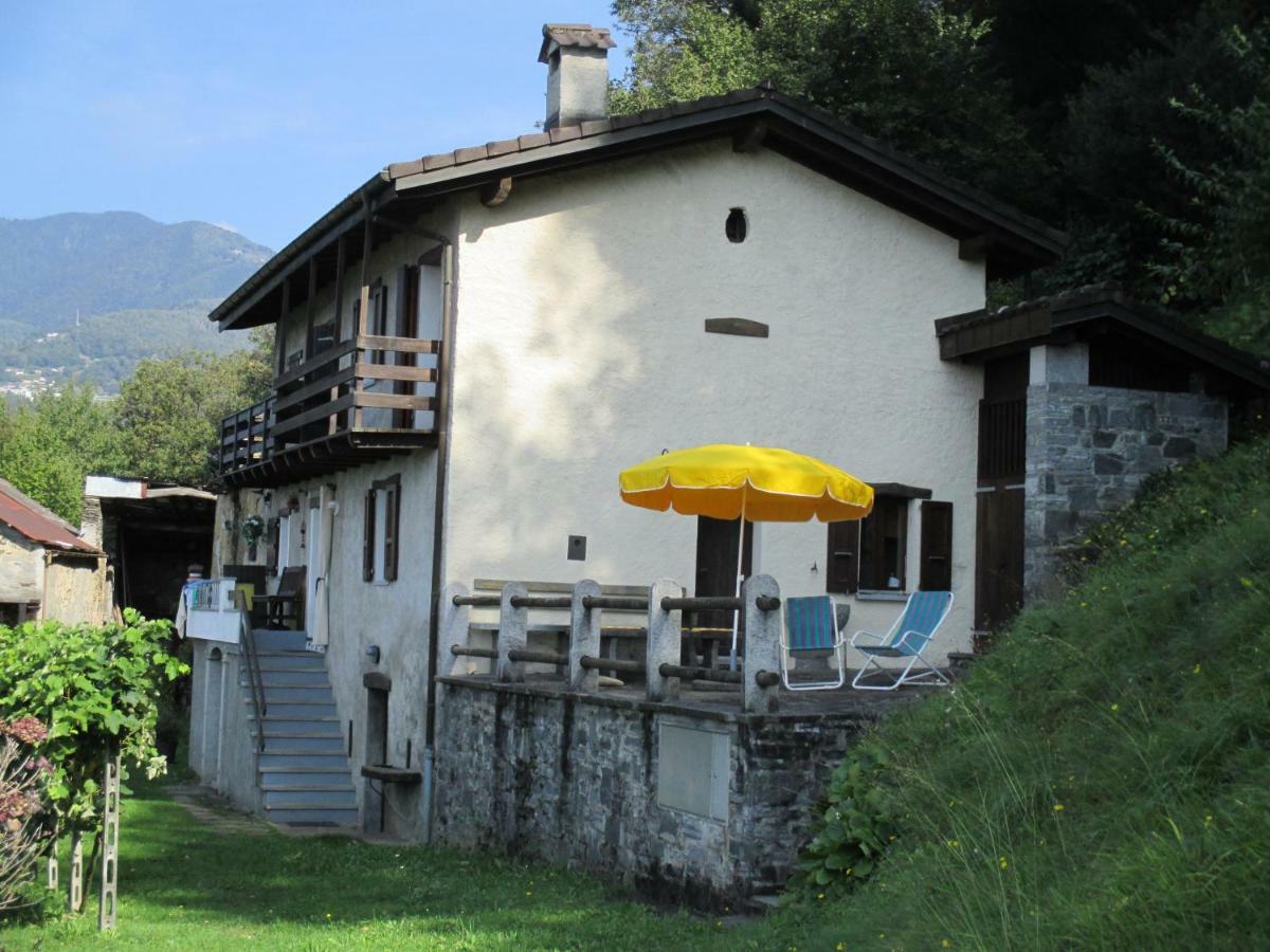Vila Casa Comelina Camorino Exteriér fotografie